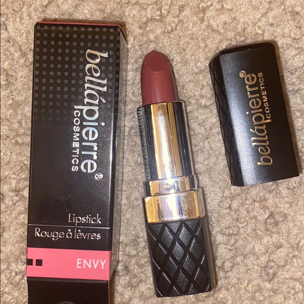 Bella Pierre lipstick “envy”